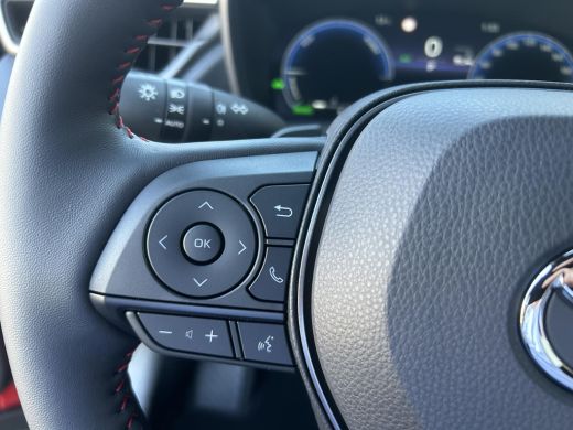 Toyota Corolla Cross Hybrid 180 GR Sport ActivLease financial lease