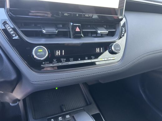 Toyota Corolla Cross Hybrid 180 GR Sport ActivLease financial lease