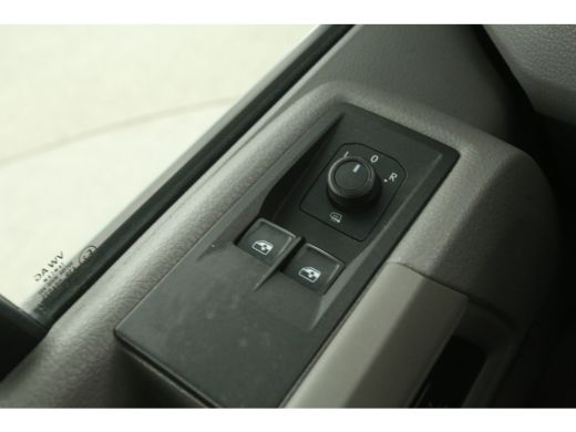 Volkswagen Crafter 2.0 TDI L3H2 | Dubbele Cabine | Airco | Cruise | 3000KG Trekgewicht ActivLease financial lease