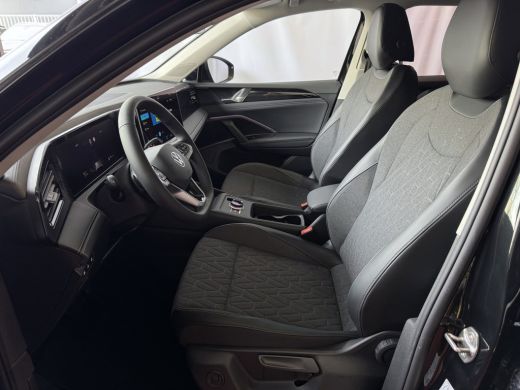 Volkswagen Tiguan 1.5 eHYBRID NW AUTO 2026 STOEL/STUUR VERW CAMERA VW.TREKHAAK TRAILER ASSIST ELEK.KLEP PHEV PLUG I... ActivLease financial lease