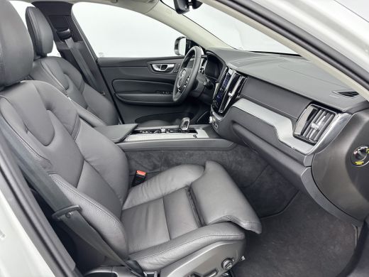 Volvo  XC60 T6 Recharge Ultra Dark | 20" Allseason | Trekhaak | Harman Kardon | Panoramadak | Head-up | Full ... ActivLease financial lease