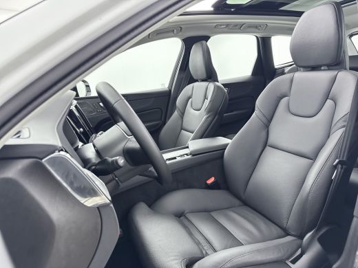Volvo  XC60 T6 Recharge Ultra Dark | 20" Allseason | Trekhaak | Harman Kardon | Panoramadak | Head-up | Full ... ActivLease financial lease