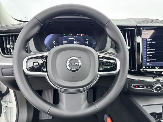 Volvo  XC60 T6 Recharge Ultra Dark | 20" Allseason | Trekhaak | Harman Kardon | Panoramadak | Head-up | Full ... ActivLease financial lease