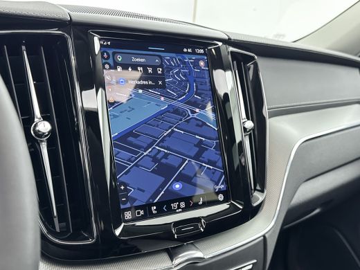 Volvo  XC60 T6 Recharge Ultra Dark | 20" Allseason | Trekhaak | Harman Kardon | Panoramadak | Head-up | Full ... ActivLease financial lease