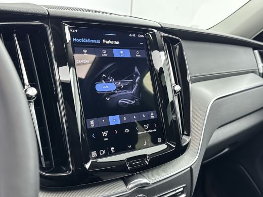 Volvo  XC60 T6 Recharge Ultra Dark | 20" Allseason | Trekhaak | Harman Kardon | Panoramadak | Head-up | Full ... ActivLease financial lease