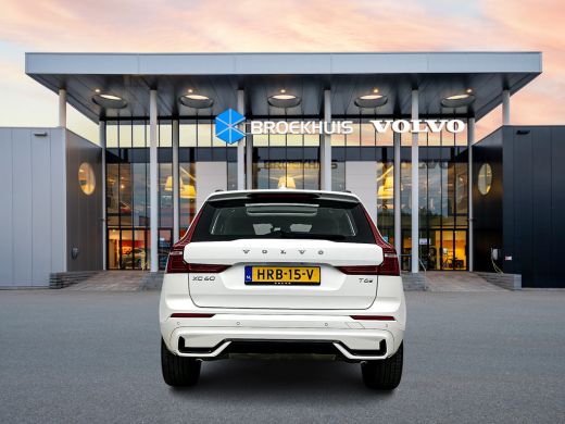 Volvo  XC60 T6 Recharge Ultra Dark | 20" Allseason | Trekhaak | Harman Kardon | Panoramadak | Head-up | Full ... ActivLease financial lease