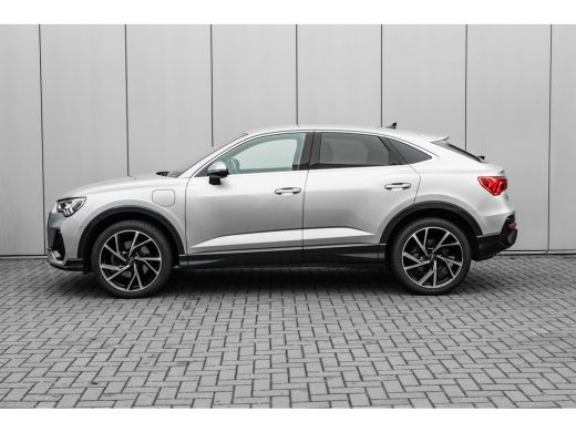 Audi Q3 45 TFSI e S Edition 245PK | Camera achter | Stoelverw. voor | Comfort sleutel | Matrix LED Koplampen ActivLease financial lease