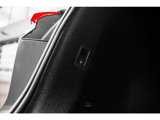Audi Q4 Sportback e-tron 45 S Edition 82 kWh | Panoramadak | Trekhaak | HUD | 21" | Assistentiepakket Advanced | ActivLease financial lease