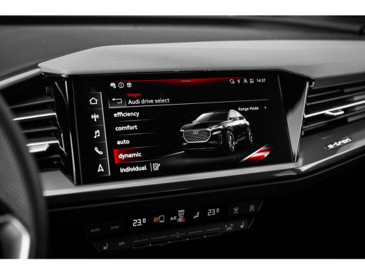 Audi Q4 Sportback e-tron 45 S Edition 82 kWh | Panoramadak | Trekhaak | HUD | 21" | Assistentiepakket Advanced | ActivLease financial lease