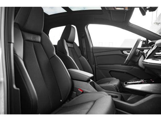 Audi Q4 Sportback e-tron 45 S Edition 82 kWh | Panoramadak | Trekhaak | HUD | 21" | Assistentiepakket Advanced | ActivLease financial lease
