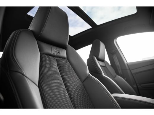 Audi Q4 Sportback e-tron 45 S Edition 82 kWh | Panoramadak | Trekhaak | HUD | 21" | Assistentiepakket Advanced | ActivLease financial lease