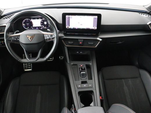 CUPRA Leon 1.4 eHybrid | SOH 90% | Carplay | Stoelverwarming | Adaptive cruise | Memory | Camera | Sfeerverl... ActivLease financial lease