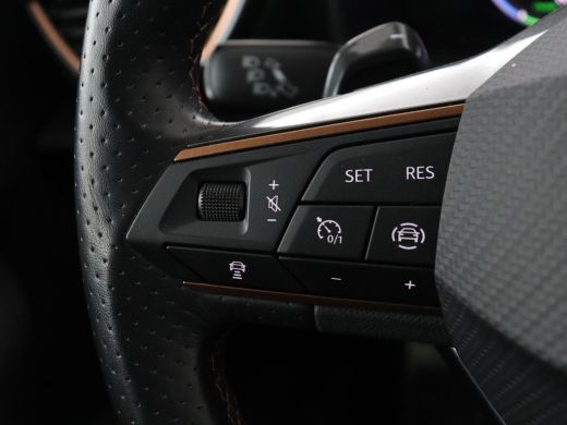 CUPRA Leon 1.4 eHybrid | SOH 90% | Carplay | Stoelverwarming | Adaptive cruise | Memory | Camera | Sfeerverl... ActivLease financial lease