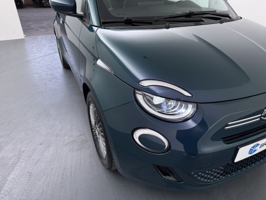 Fiat 500 Torino, (2026) | 10,25" touchscreen radio met Bluetooth, DAB & USB | Apple Carplay&reg; / Android Aut... ActivLease financial lease
