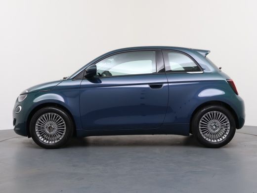 Fiat 500 Torino, (2026) | 10,25" touchscreen radio met Bluetooth, DAB & USB | Apple Carplay&reg; / Android Aut... ActivLease financial lease