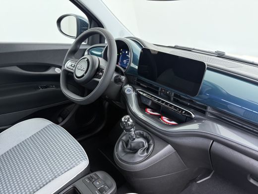 Fiat 500 Torino, (2026) | 10,25" touchscreen radio met Bluetooth, DAB & USB | Apple Carplay&reg; / Android Aut... ActivLease financial lease