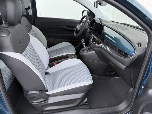 Fiat 500 Torino, (2026) | 10,25" touchscreen radio met Bluetooth, DAB & USB | Apple Carplay&reg; / Android Aut... ActivLease financial lease