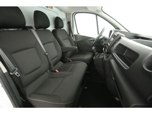 Fiat Talento 1.6 MJ L1H1 | Airco | Camera | 3 Zits | Trekhaak | Imperiaal | Elektrpakket ActivLease financial lease