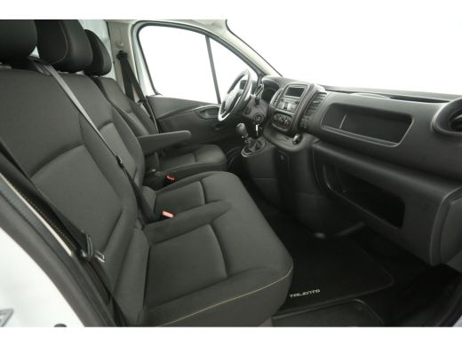 Fiat Talento 1.6 MJ L1H1 | Airco | Camera | 3 Zits | Trekhaak | Imperiaal | Elektrpakket ActivLease financial lease