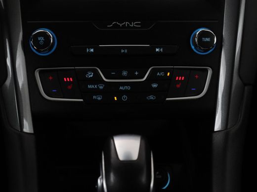 Ford Mondeo 2.0 IVCT HEV Titanium | Stoelverwarming | Carplay | Keyless | Navigatie | Climate control | Parke... ActivLease financial lease