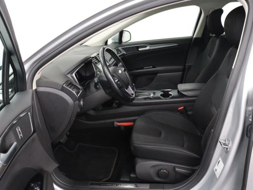 Ford Mondeo 2.0 IVCT HEV Titanium | Stoelverwarming | Carplay | Keyless | Navigatie | Climate control | Parke... ActivLease financial lease