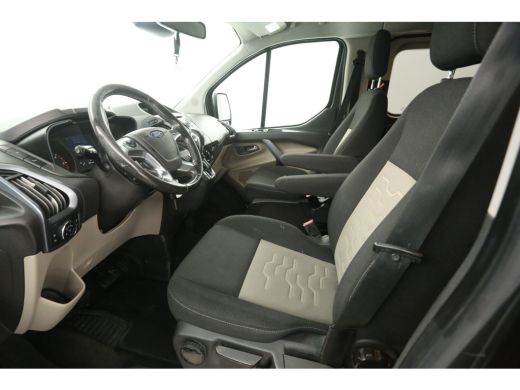 Ford Transit Custom 2.0 TDCI L1H1 Limited 170PK | Dubbele Cabine | Aut. | Airco | Cruise | Navi | Trekhaak | 2xSchuif... ActivLease financial lease