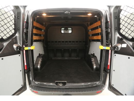 Ford Transit Custom 2.0 TDCI L1H1 Limited 170PK | Dubbele Cabine | Aut. | Airco | Cruise | Navi | Trekhaak | 2xSchuif... ActivLease financial lease