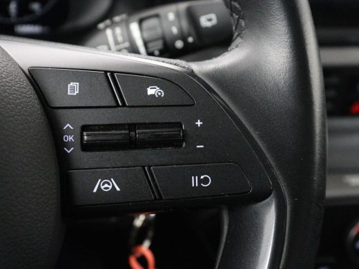 Hyundai i20 1.0 T-GDI Comfort | Trekhaak | Caplay | Camera | Dodehoek detectie | Airco | Cruise control | DAB... ActivLease financial lease