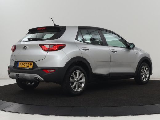 Kia Stonic 1.2 MPi ComfortPlusLine Navigator | Trekhaak | Carplay | Camera | Navigatie | Cruise control | Ai... ActivLease financial lease