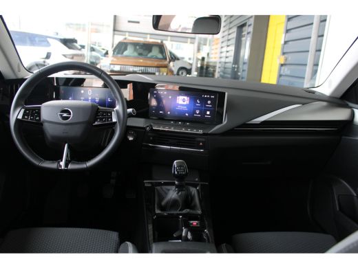 Opel Astra 1.2 Level 2 | Navigatie | Apple carplay | Parkeersensoren voor en achter | Climate control | ActivLease financial lease