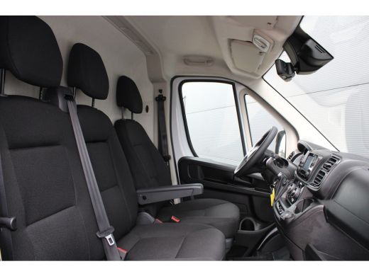 Opel Movano 2.2D 180pk S&S L2H2 3.5t | Automaat | Camera | 3-Zits | Parkeersensoren rondom | Winter & zomerse... ActivLease financial lease