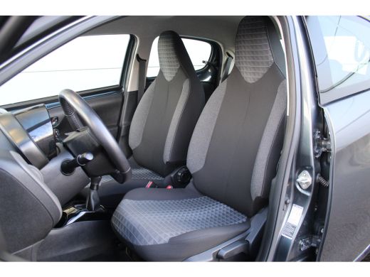 Peugeot 108 1.0 e-VTi Allure | Camera | Limiter | Carplay | Climate | DAB | LMV 15" | Camera | Limiter | Carp... ActivLease financial lease