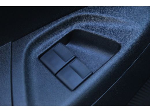 Peugeot 108 1.0 e-VTi Allure | Camera | Limiter | Carplay | Climate | DAB | LMV 15" | Camera | Limiter | Carp... ActivLease financial lease