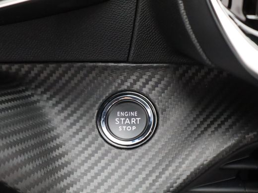 Peugeot 208 1.2 Hybrid 145 e-DCS6 GT | Camera voor | Climate | Adaptive Cruise Control ActivLease financial lease