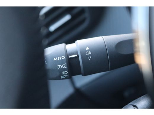 Peugeot 208 1.2 PureT. 100PK Allure Carplay-android/Parkeerhulp/Cruise-control ActivLease financial lease