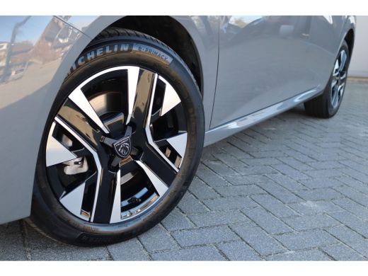 Peugeot 208 1.2 PureT. 100PK Allure Carplay-android/Parkeerhulp/Cruise-control ActivLease financial lease