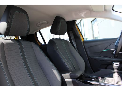 Peugeot 208 1.2 PureTech Allure Pack | Navi by app | Camera | 3D Instrumentenpaneel | All season | 1e Eigenaa... ActivLease financial lease