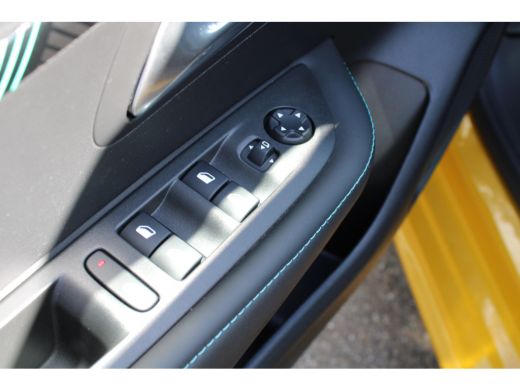 Peugeot 208 1.2 PureTech Allure Pack | Navi by app | Camera | 3D Instrumentenpaneel | All season | 1e Eigenaa... ActivLease financial lease