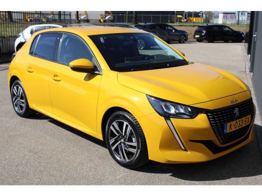 Peugeot 208 1.2 PureTech Allure Pack | Navi by app | Camera | 3D Instrumentenpaneel | All season | 1e Eigenaa... ActivLease financial lease