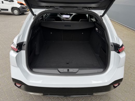 Peugeot 308 SW 180pk Plug-in Hybrid GT (Elektrisch Schuifdak - Elektrische Klep - Leder/Alcantara incl Stoelv... ActivLease financial lease