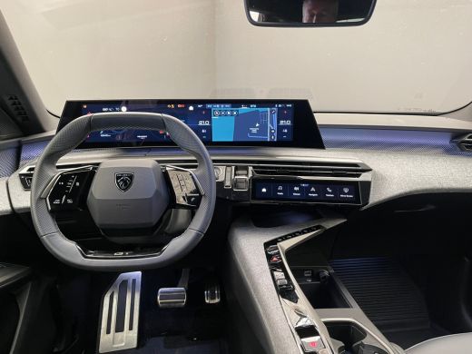 Peugeot 5008 1.2 HYBRID 145PK 7-ZITS GT AUTOMAAT Adaptieve Cruise! | 19LMV | 7Pers! | Keyless | Camera | Leder... ActivLease financial lease