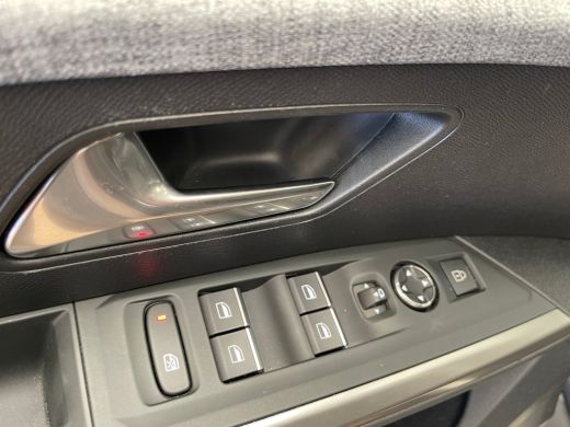 Peugeot 5008 1.2 HYBRID 145PK 7-ZITS GT AUTOMAAT Adaptieve Cruise! | 19LMV | 7Pers! | Keyless | Camera | Leder... ActivLease financial lease