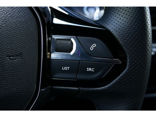 Peugeot e-2008 EV 156PK 56KWH GT AUTOMAAT / NAVI / CLIMA / CAMERA V+A / 17"LMV / KEYLESS / 8 JAAR GARANTIE / FUL... ActivLease financial lease