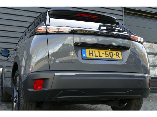 Peugeot e-2008 EV 156PK 56KWH GT AUTOMAAT / NAVI / CLIMA / CAMERA V+A / 17"LMV / KEYLESS / 8 JAAR GARANTIE / FUL... ActivLease financial lease