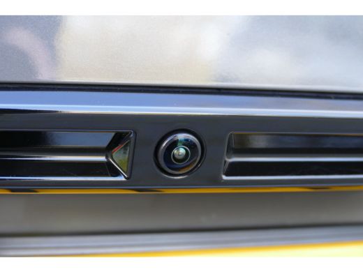 Peugeot e-2008 EV 156PK 56KWH GT AUTOMAAT / NAVI / CLIMA / CAMERA V+A / 17"LMV / KEYLESS / 8 JAAR GARANTIE / FUL... ActivLease financial lease