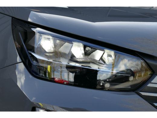 Peugeot e-2008 EV 156PK 56KWH GT AUTOMAAT / NAVI / CLIMA / CAMERA V+A / 17"LMV / KEYLESS / 8 JAAR GARANTIE / FUL... ActivLease financial lease