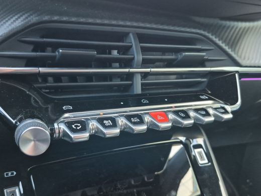 Peugeot e-2008 EV GT 54 kWh Full LED | Adaptive CC | 3 Fase laden | Camera | Full map navigatie | ActivLease financial lease