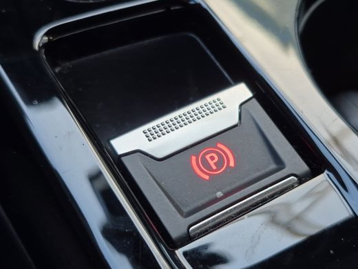 Peugeot e-2008 EV GT 54 kWh Full LED | Adaptive CC | 3 Fase laden | Camera | Full map navigatie | ActivLease financial lease