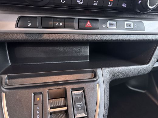 Peugeot e-Expert EV L2 75 kWh| Sortimo Kast Inrichting | Lederen Stoelhoezen | Lichtmetalen Velgen | Laadruimte pa... ActivLease financial lease