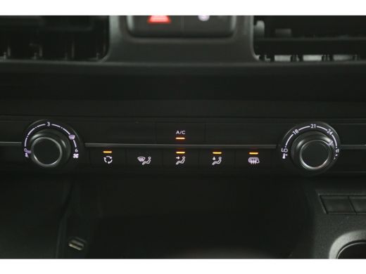 Peugeot Partner 1.5 BlueHDi 102PK | Airco | Cruise | Camera | Carplay | Trekhaak | Parkeersens. ActivLease financial lease